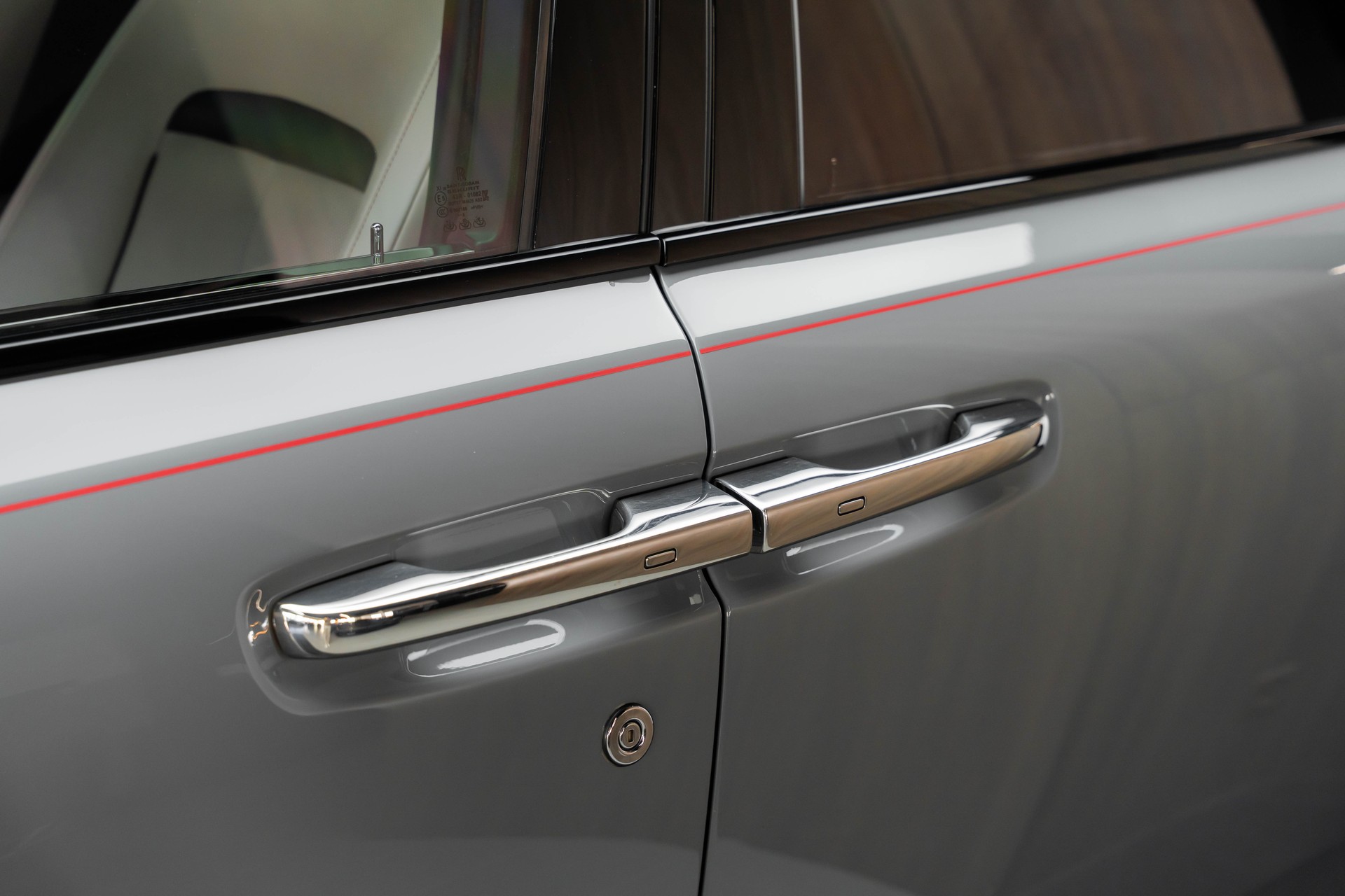 ROLLS-ROYCE Cullinan 6.7 V12 Black Badge-image-23