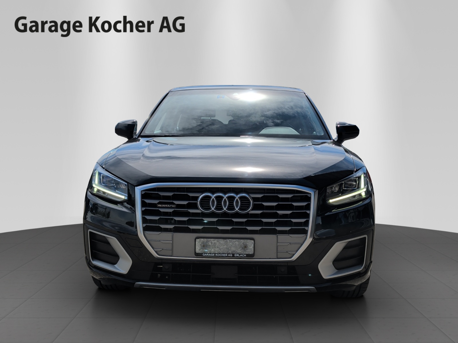 AUDI Q2 2.0 TFSI sport quattro S-tronic-showroom-element-1