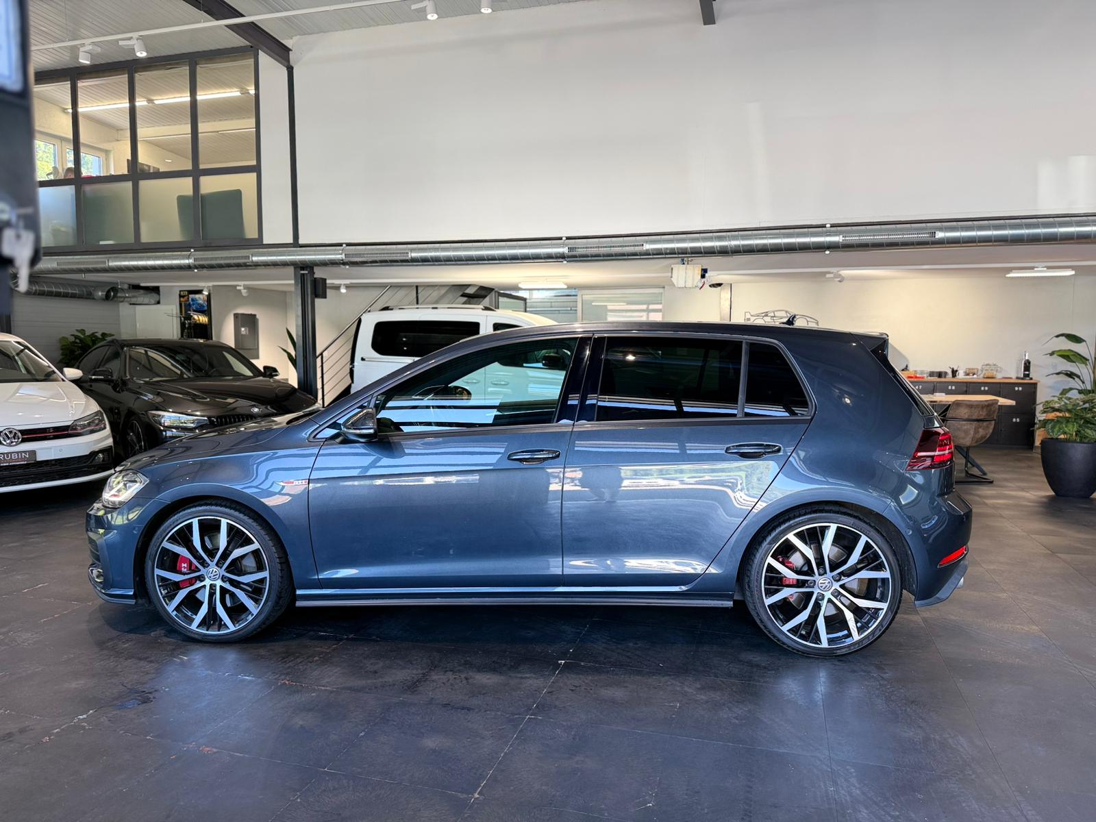 VW Golf 2.0 TSI GTI Performance DSG-showroom-element-1