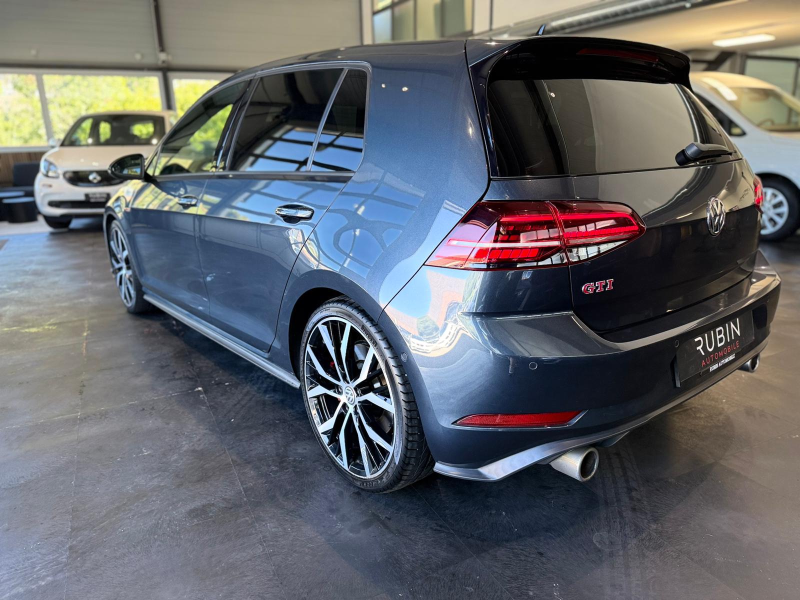 VW Golf 2.0 TSI GTI Performance DSG-showroom-element-2