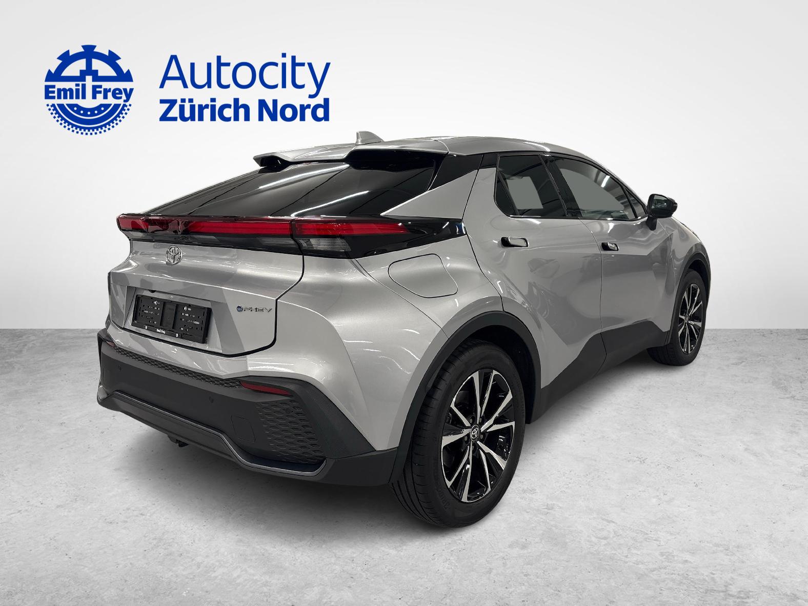 TOYOTA C-HR 2.0 PHEV Swiss Edition-image-4