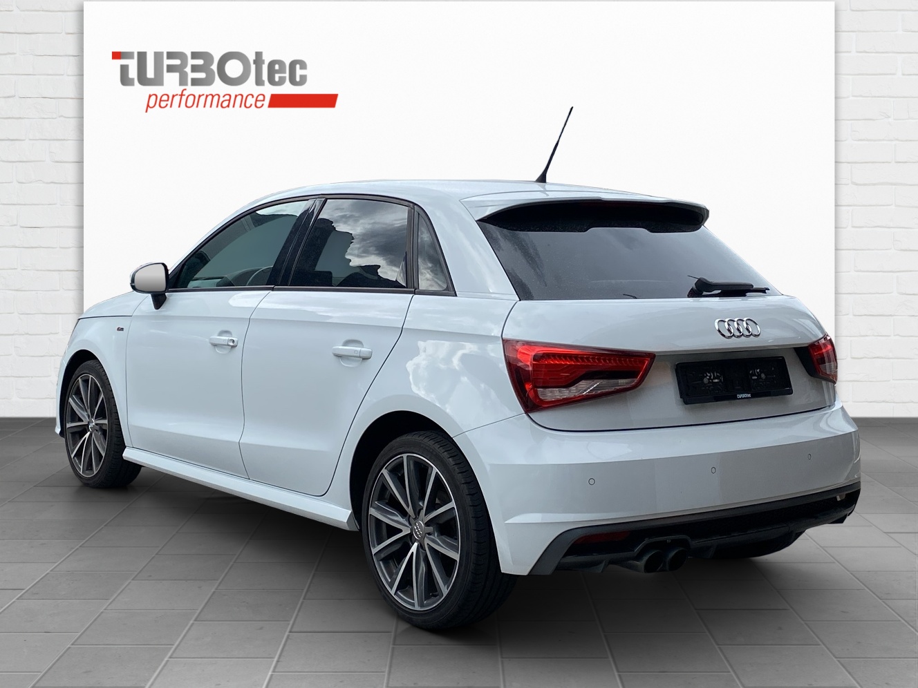 AUDI A1 Sportback 1.4 TFSI Sport S-tronic-showroom-element-2