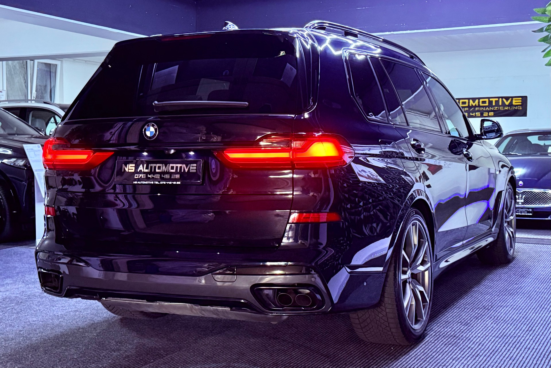 BMW X7 xDrive M50i Steptronic-showroom-element-3