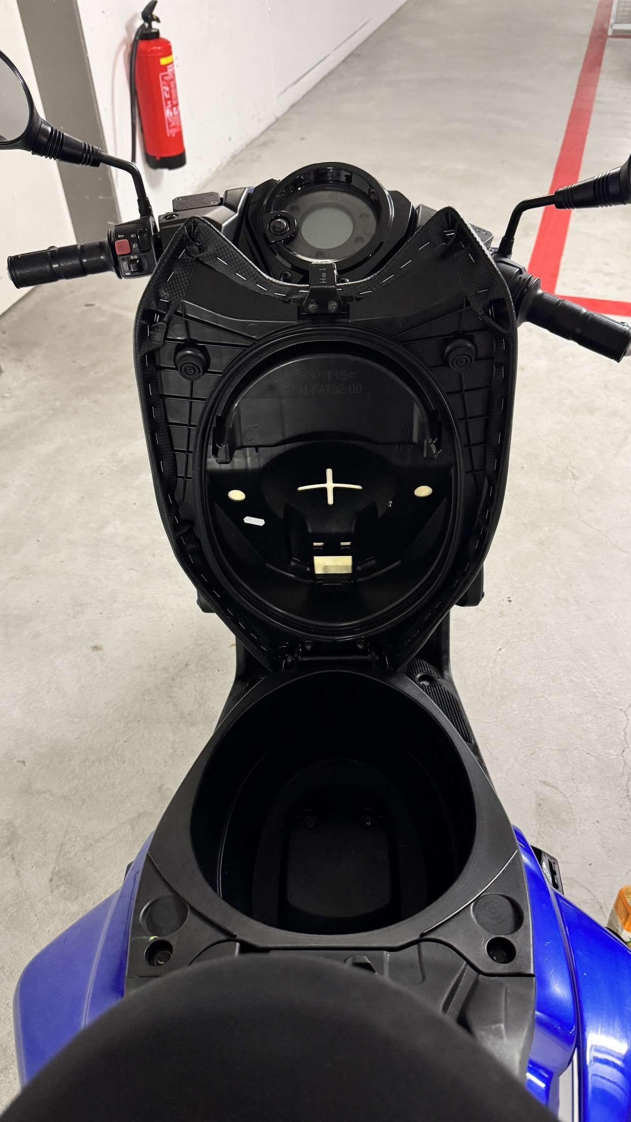 YAMAHA Aerox 4-image-3