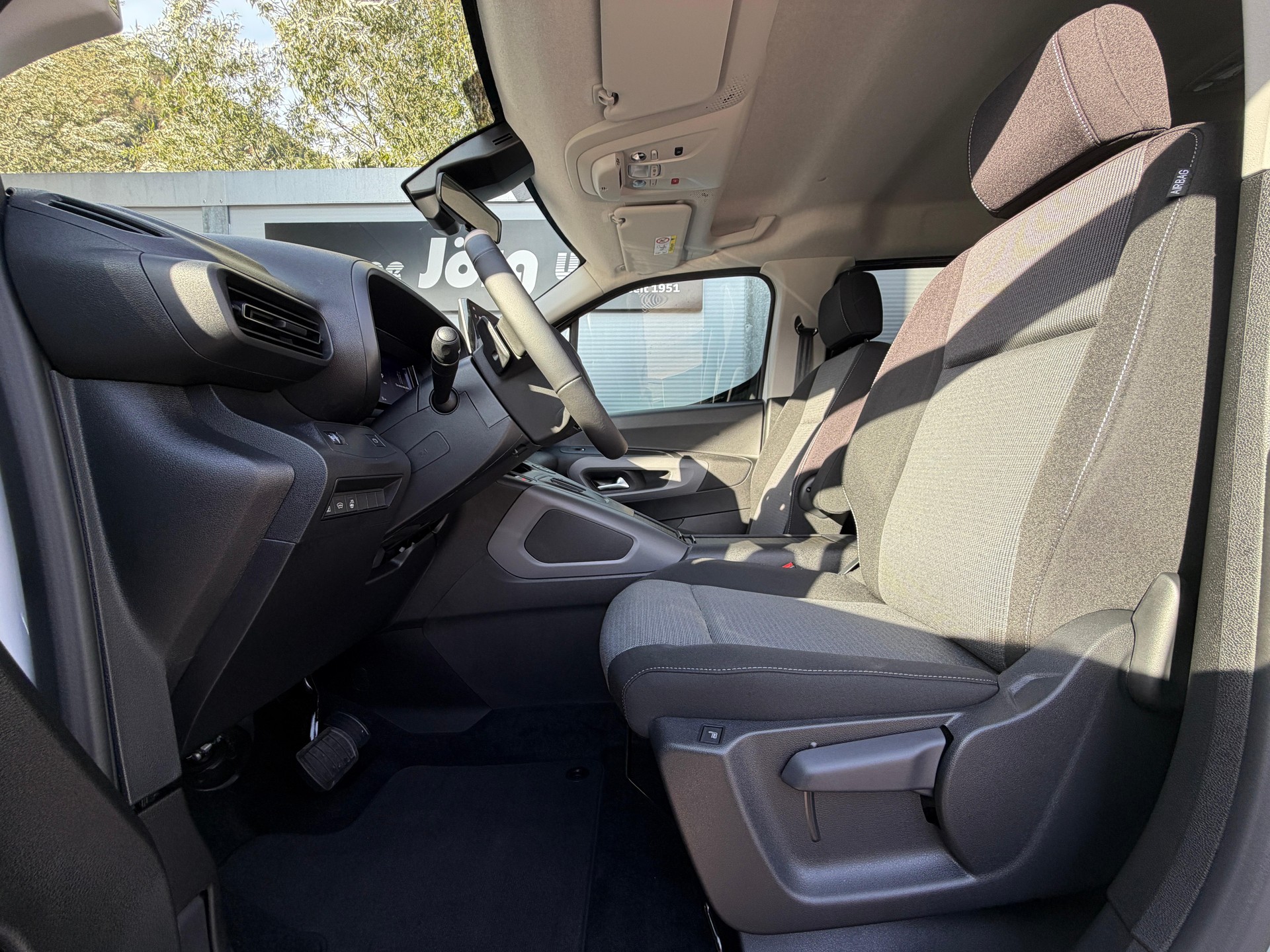 TOYOTA Proace City Verso L2 1.5 HDi 130 Trend-image-9
