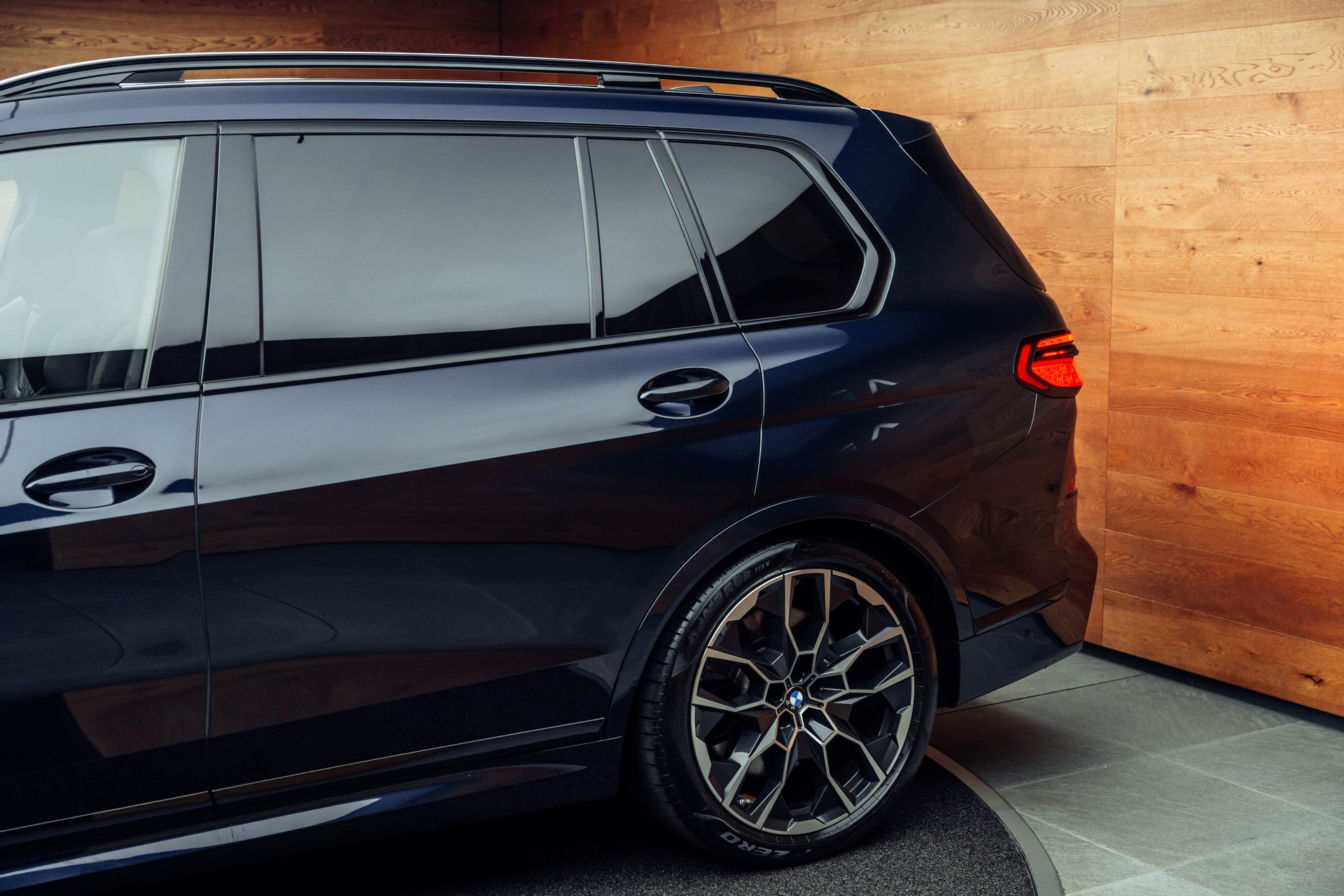 BMW X7 xDrive 48V M60i Steptronic M Sport Pro-image-19