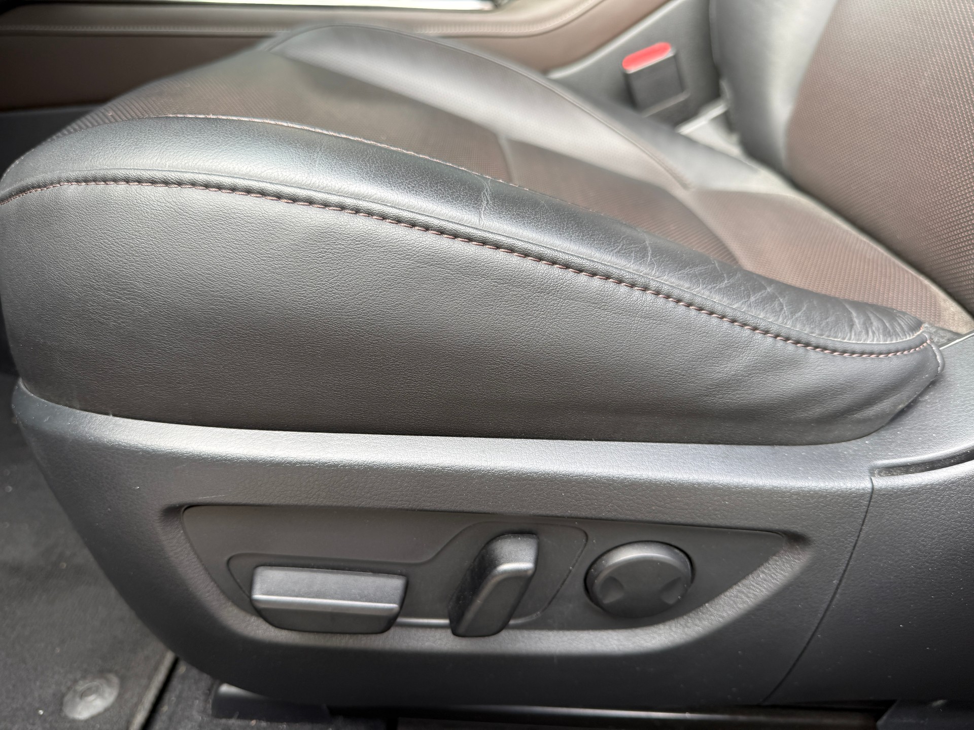 MAZDA CX-30 SKYACTIV-X 186 M Hybrid AWD Revolution Automat - CUIR - NAVIGATION - ANDROID AUTO - APPLE CARPLAY-image-20