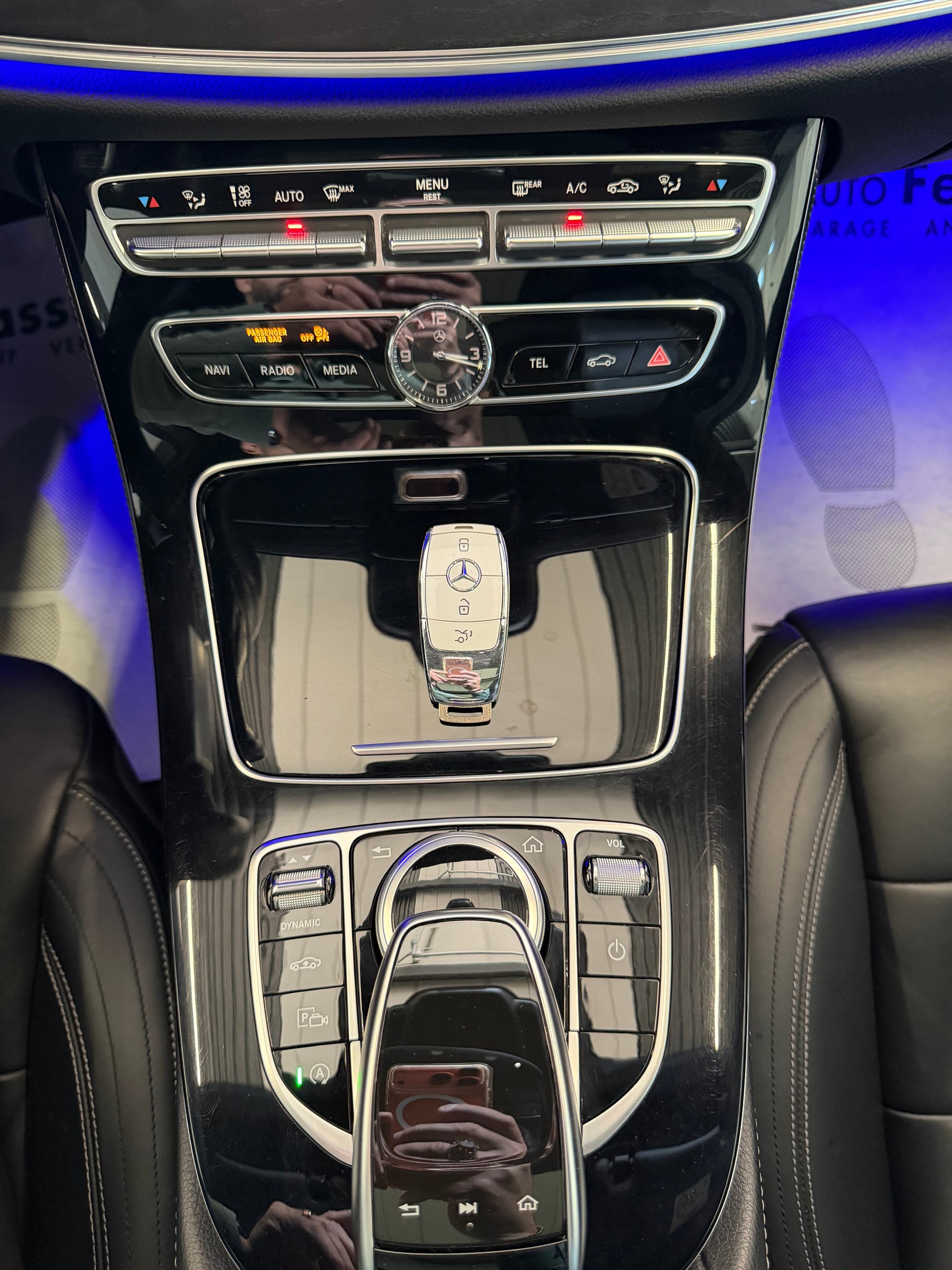 MERCEDES-BENZ E 400 AMG Line 4Matic 9G-Tronic-image-21