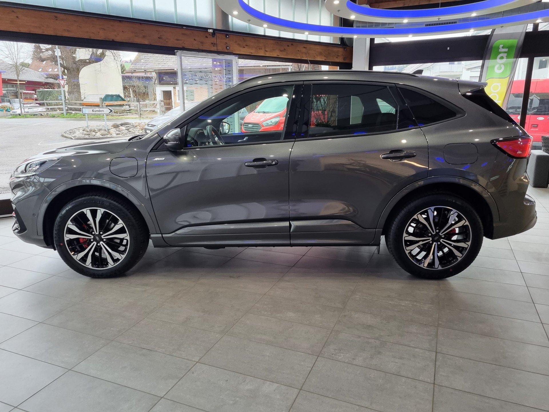 FORD Kuga 2.5 PHEV ST-Line X 2WD-showroom-element-1