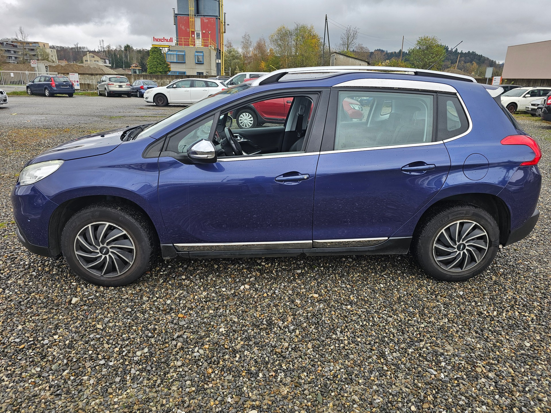 PEUGEOT 2008 1.2 PureTech Active-image-5