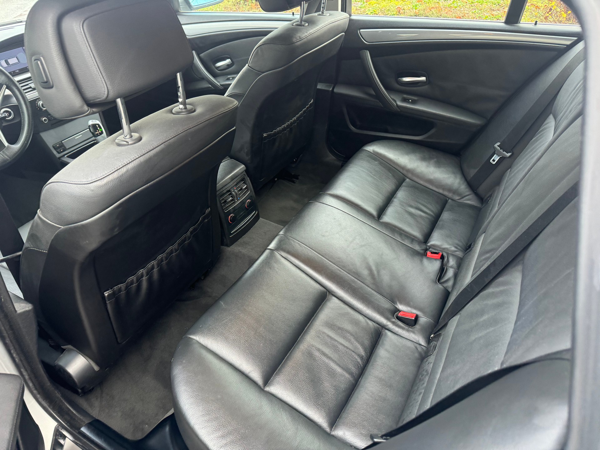 BMW 523i Touring Steptronic-image-10