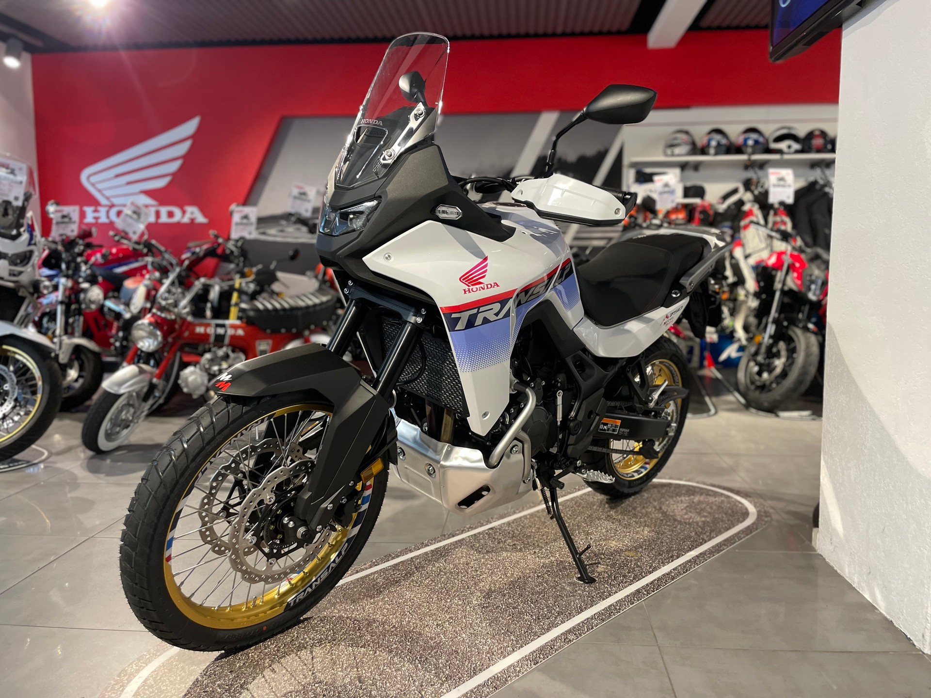 HONDA XL 750-image-0