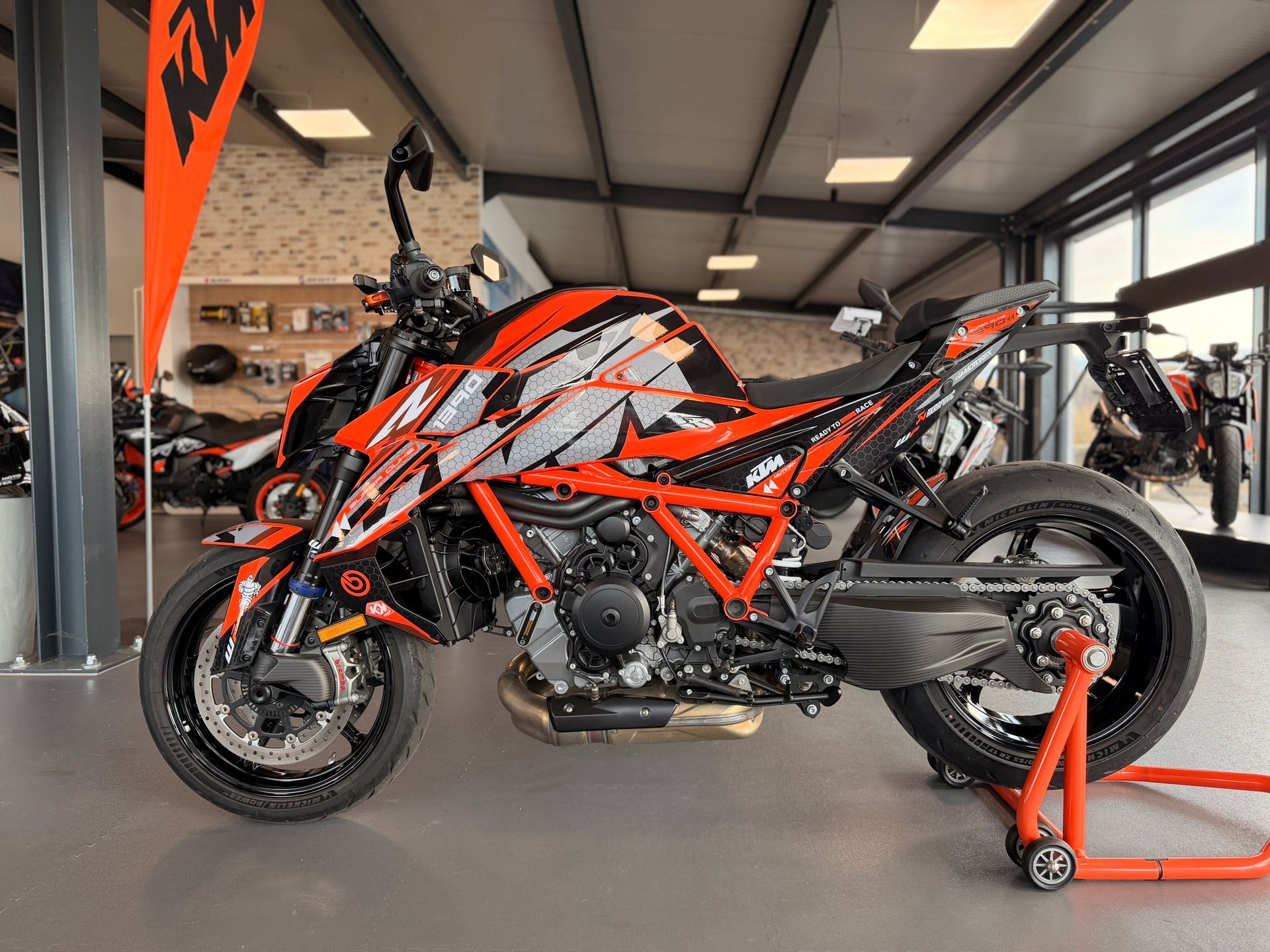 KTM 1390 Super Duke R EVO 2025-image-3