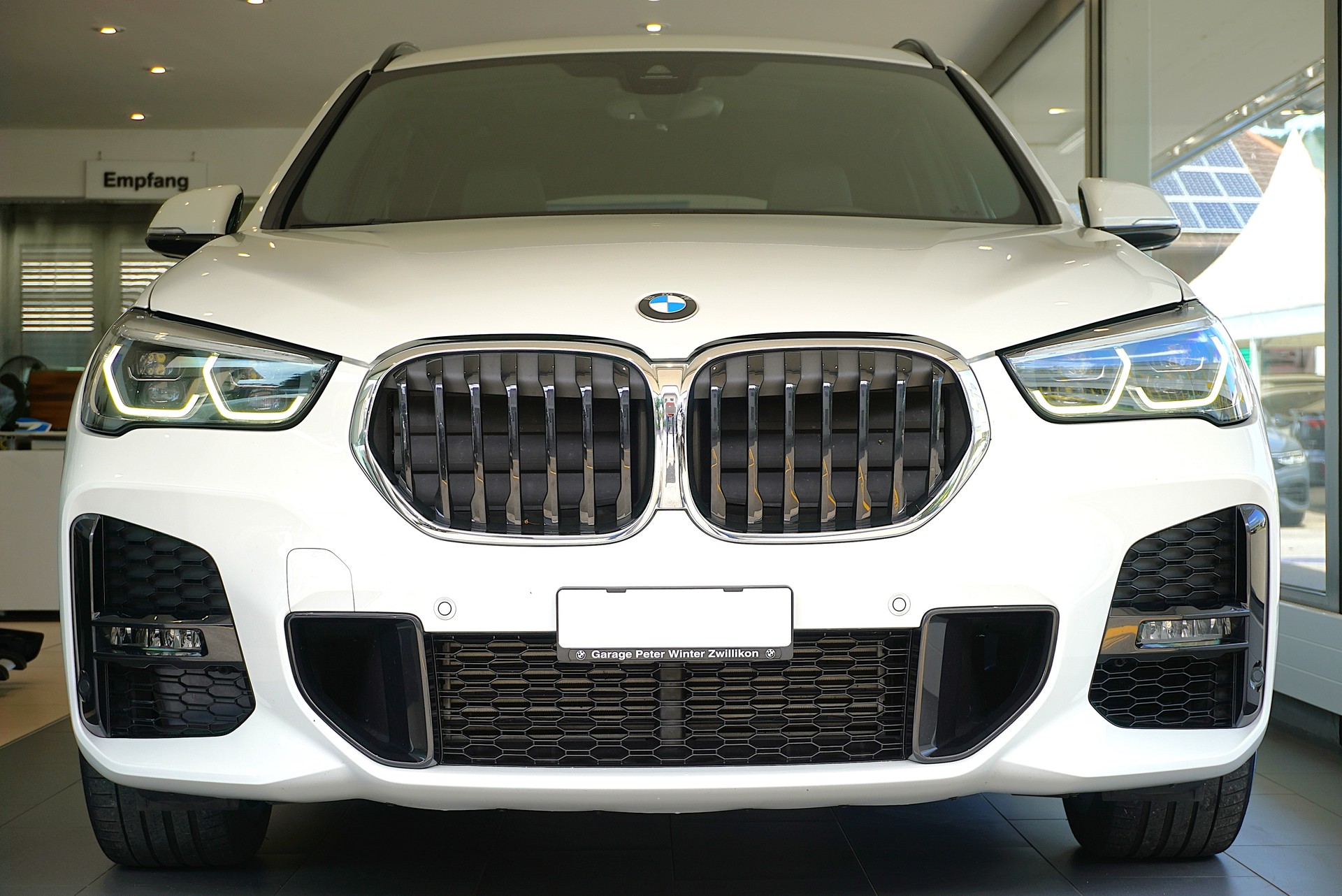 BMW X1 xDrive 25i M Sport Steptronic-showroom-element-1
