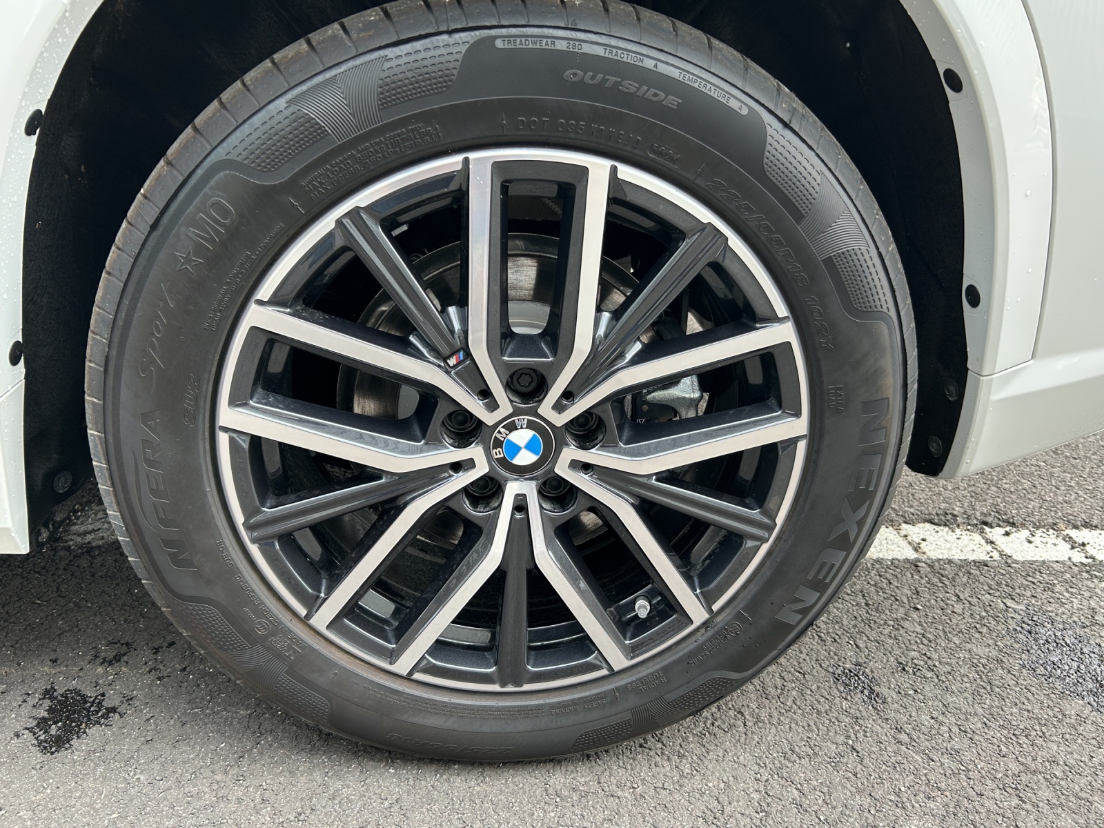 BMW X1 xDrive 23i 48V M Sport AHK-image-9