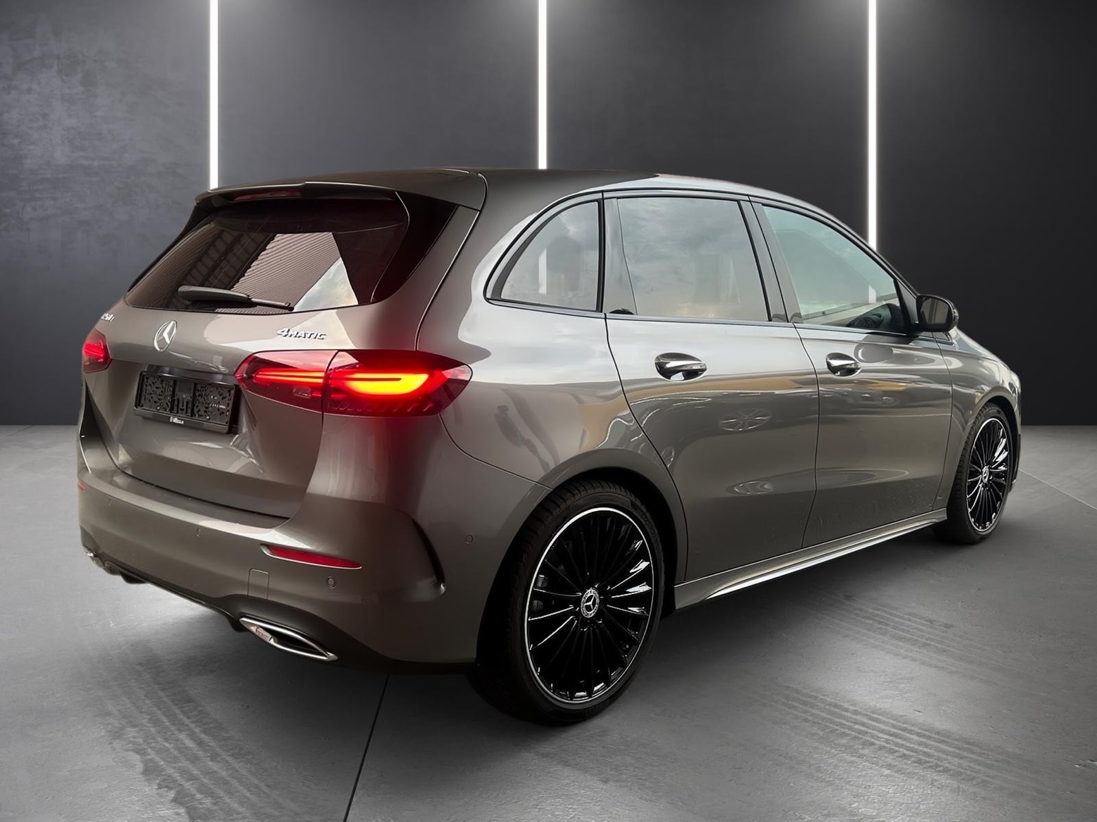 MERCEDES-BENZ B 250 4Matic 8G-DCT-image-3