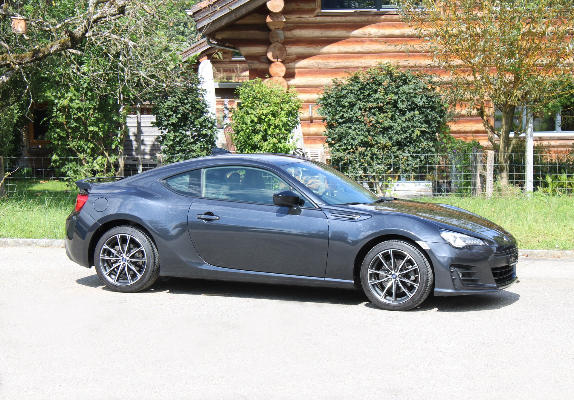 SUBARU BRZ 2.0R-image-1