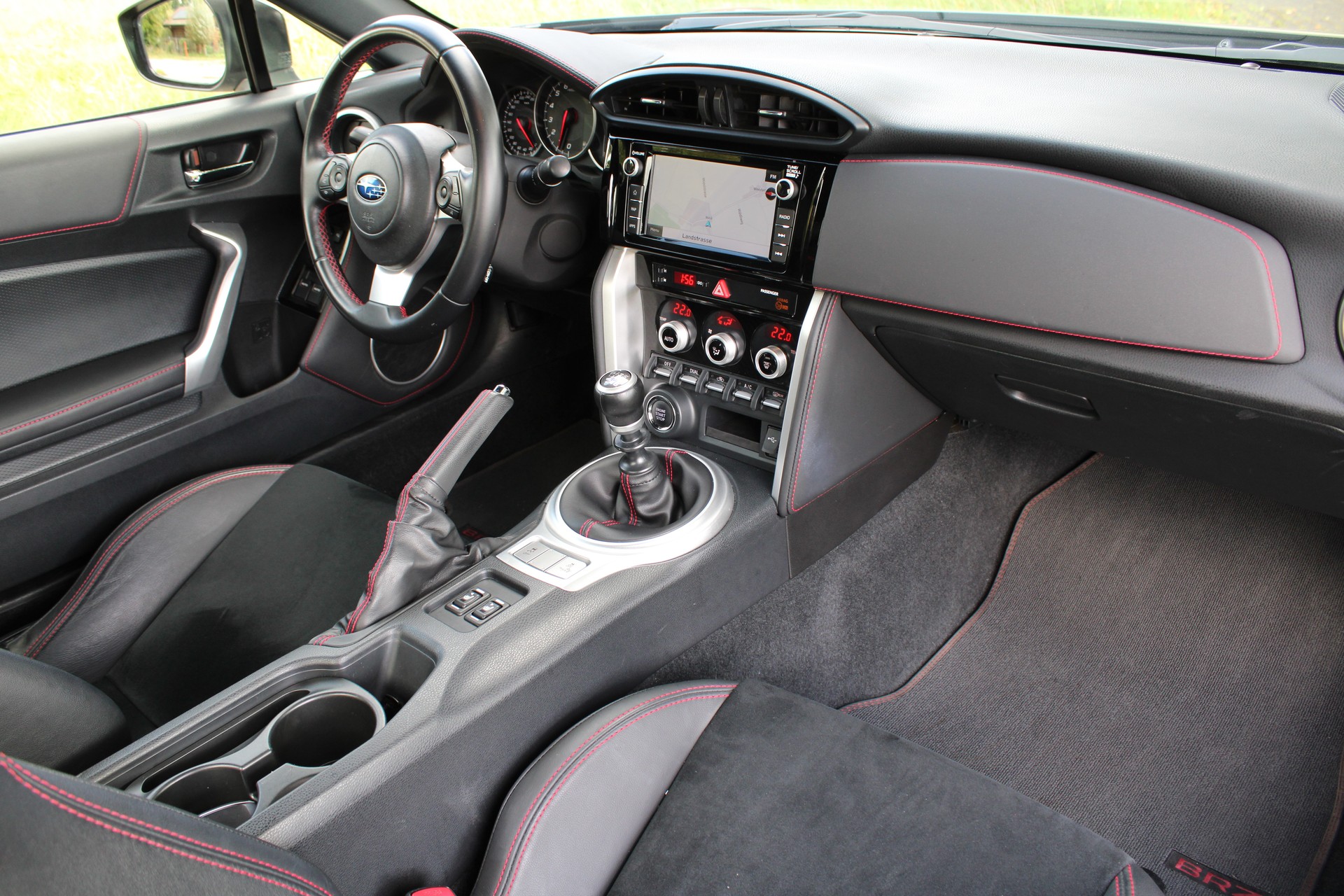 SUBARU BRZ 2.0R-image-12