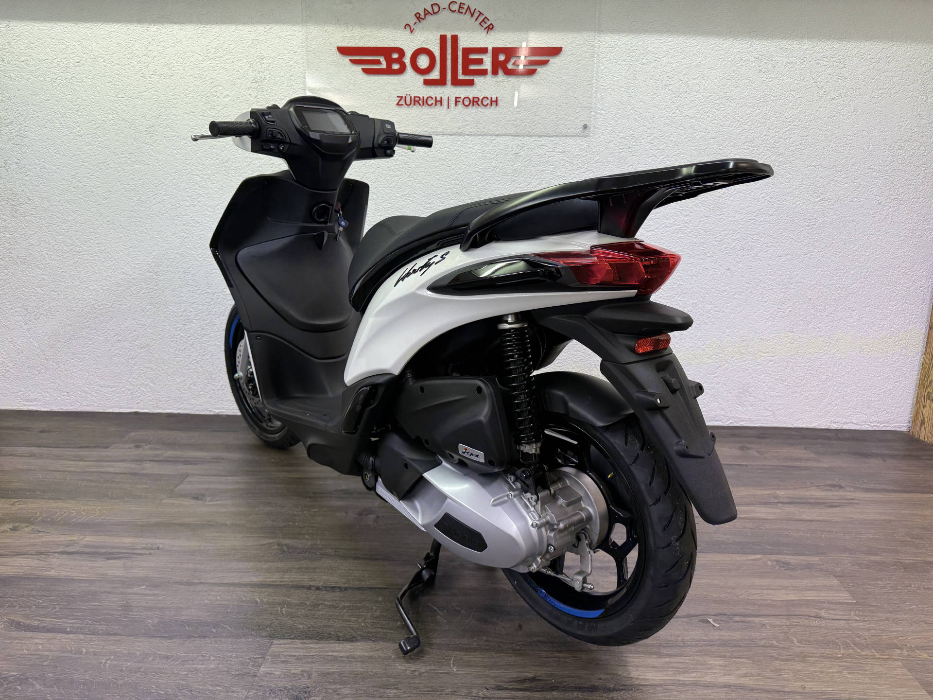 PIAGGIO Liberty 125 Sport ABS-image-2
