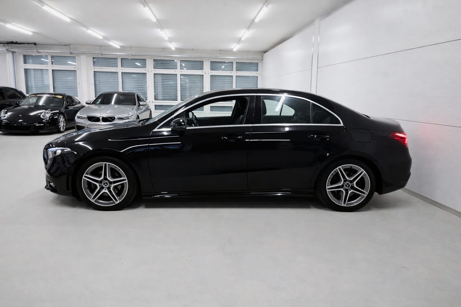 MERCEDES-BENZ A 200 AMG Line *Limousine* *Rückfahrkamera* *Leasing ohne Anzahlung ab 420.-*-image-4