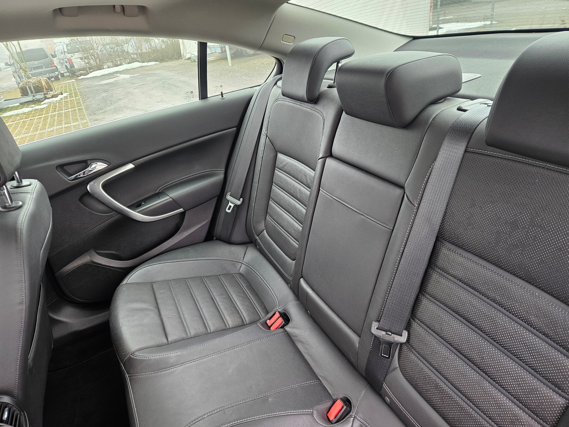 OPEL Insignia 2.0 Turbo Cosmo 4WD Automatic-image-9