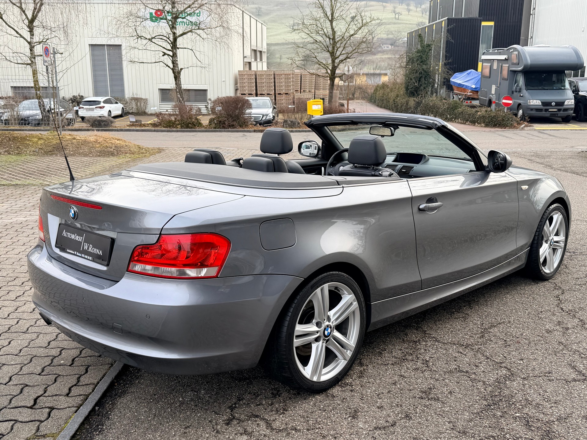 BMW 118i Cabrio Steptronic-showroom-element-2