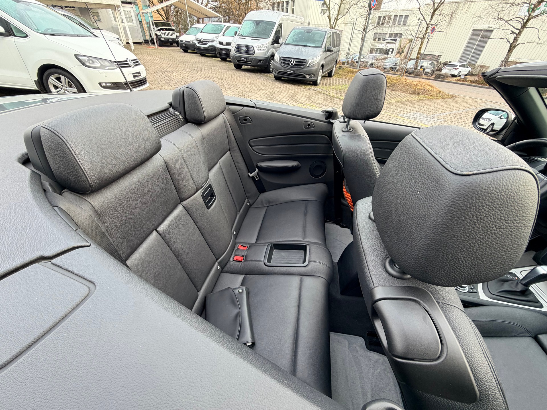 BMW 118i Cabrio Steptronic-image-10