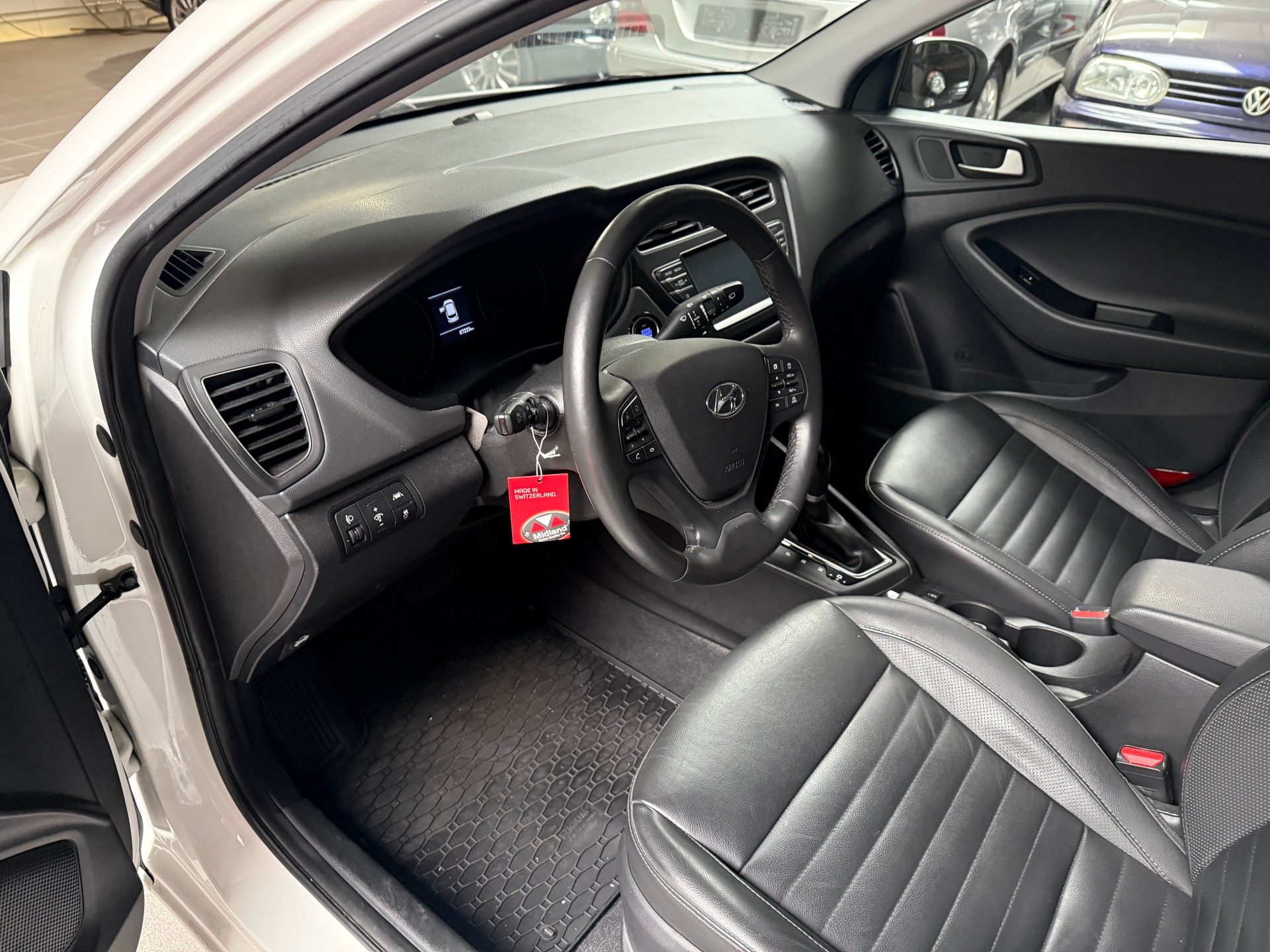 HYUNDAI i20 Active 1.0 T-GDi Vertex DCT-image-10