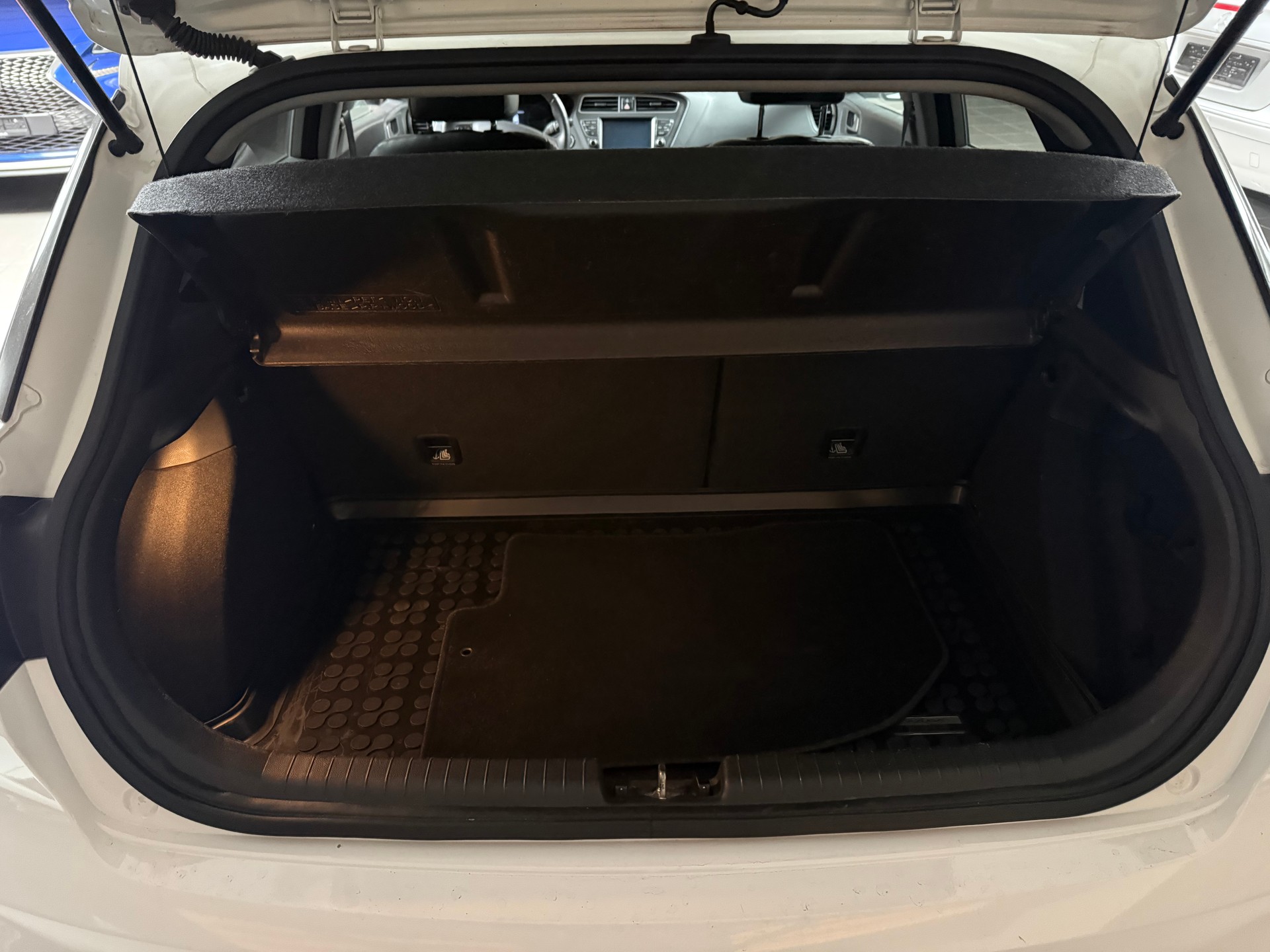 HYUNDAI i20 Active 1.0 T-GDi Vertex DCT-image-8