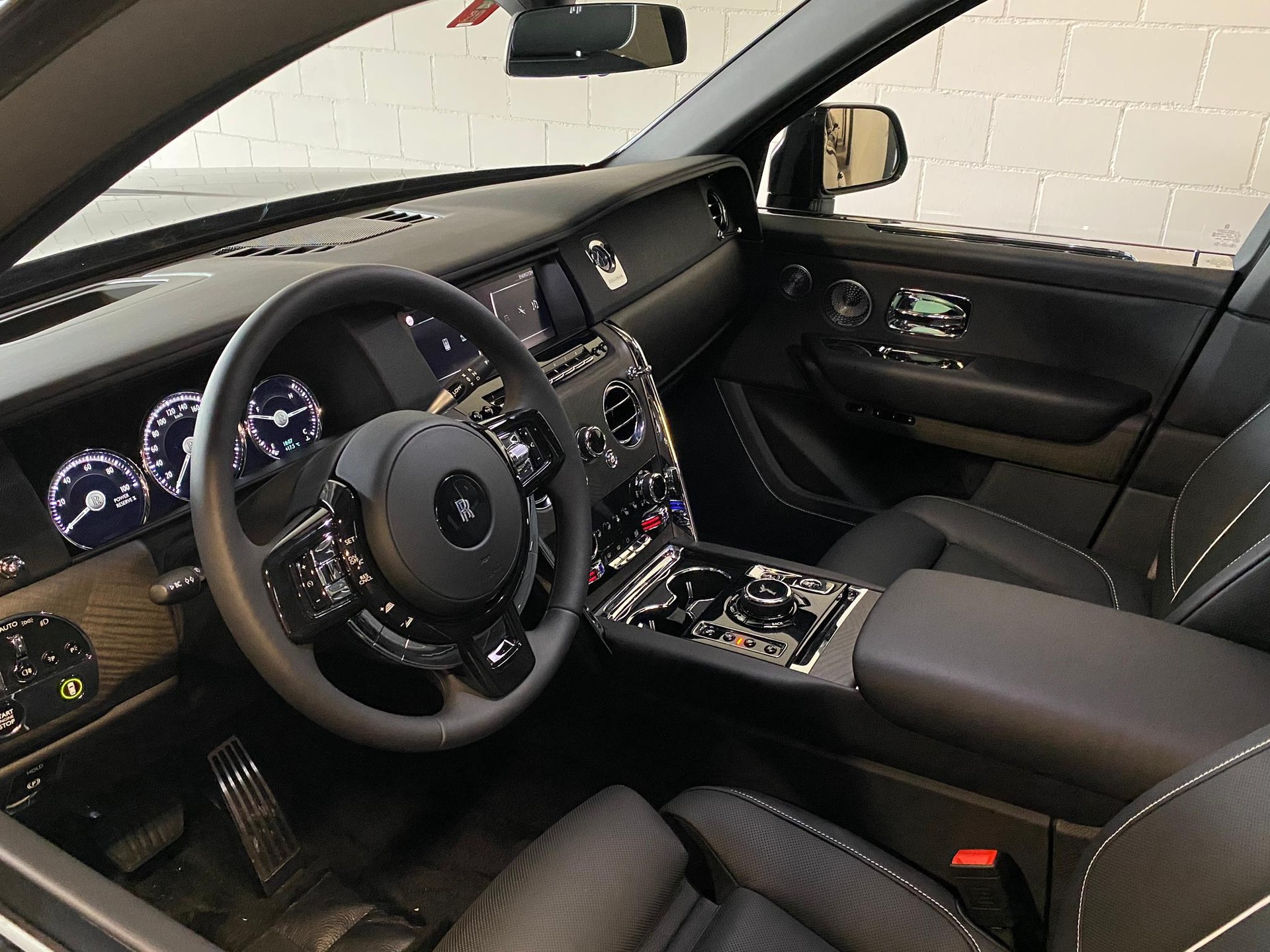 ROLLS-ROYCE Cullinan 6.7 V12 Traumausstattung-image-4