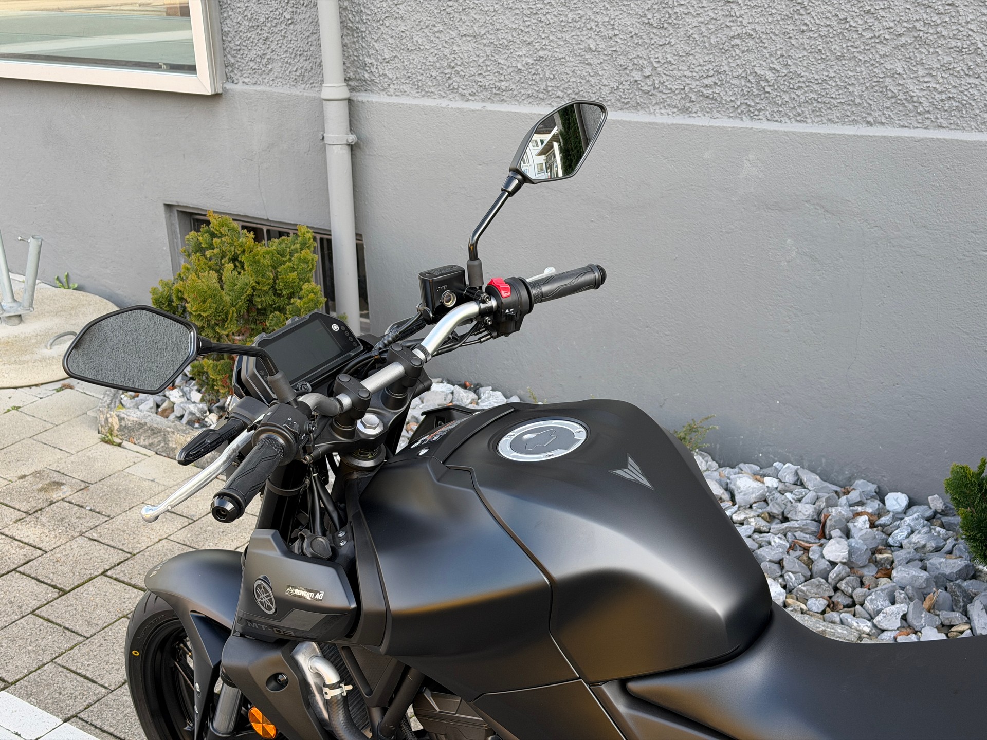 YAMAHA MT-03-image-3