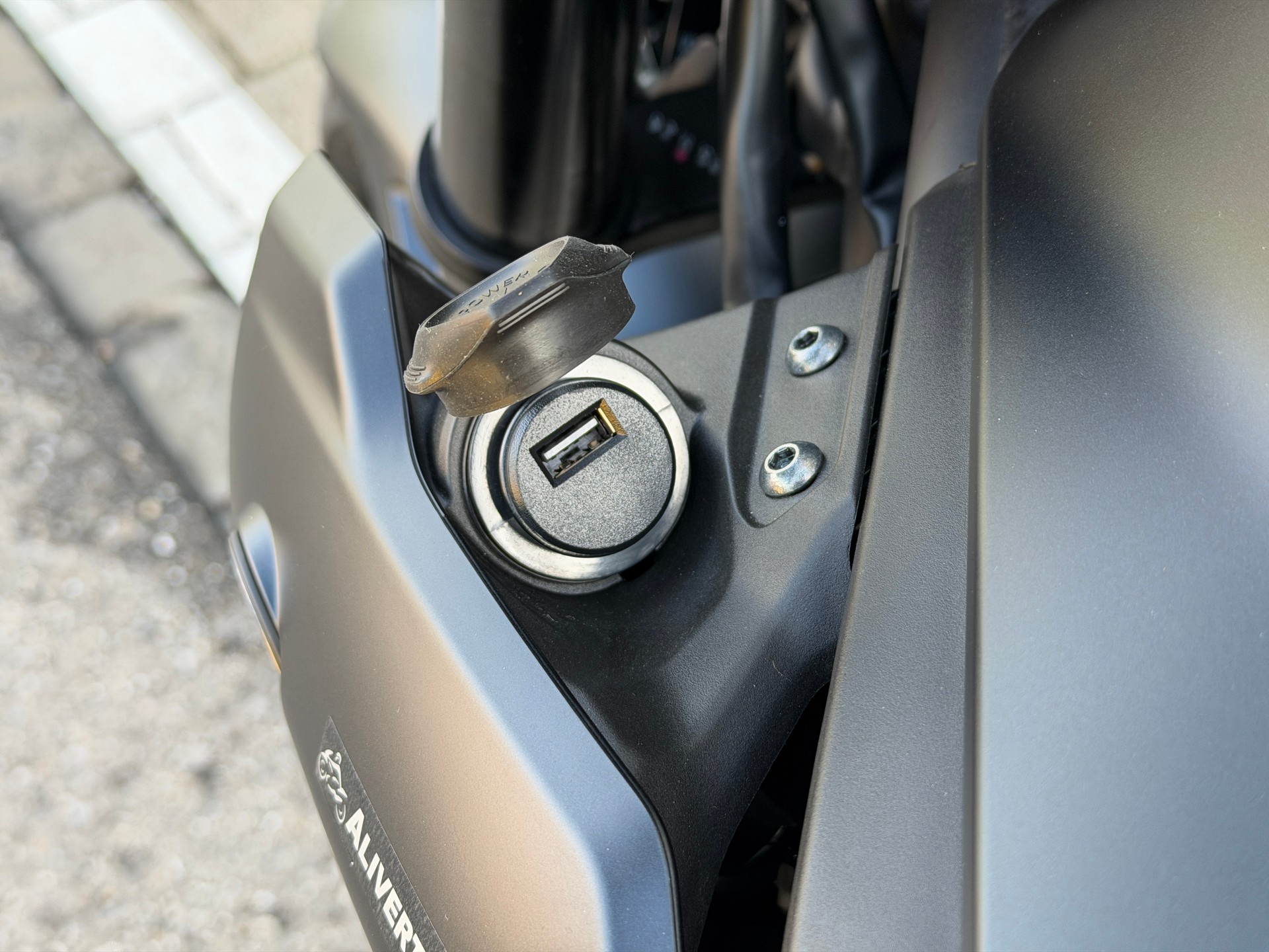 YAMAHA MT-03-image-2