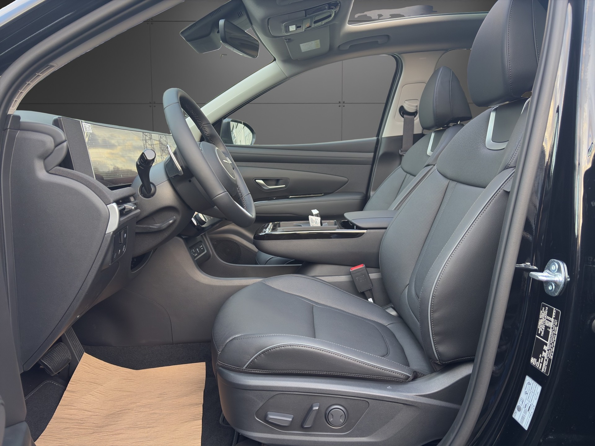 HYUNDAI Tucson 1.6 TGDI HEV Vertex 4WD Swiss Edition-image-15