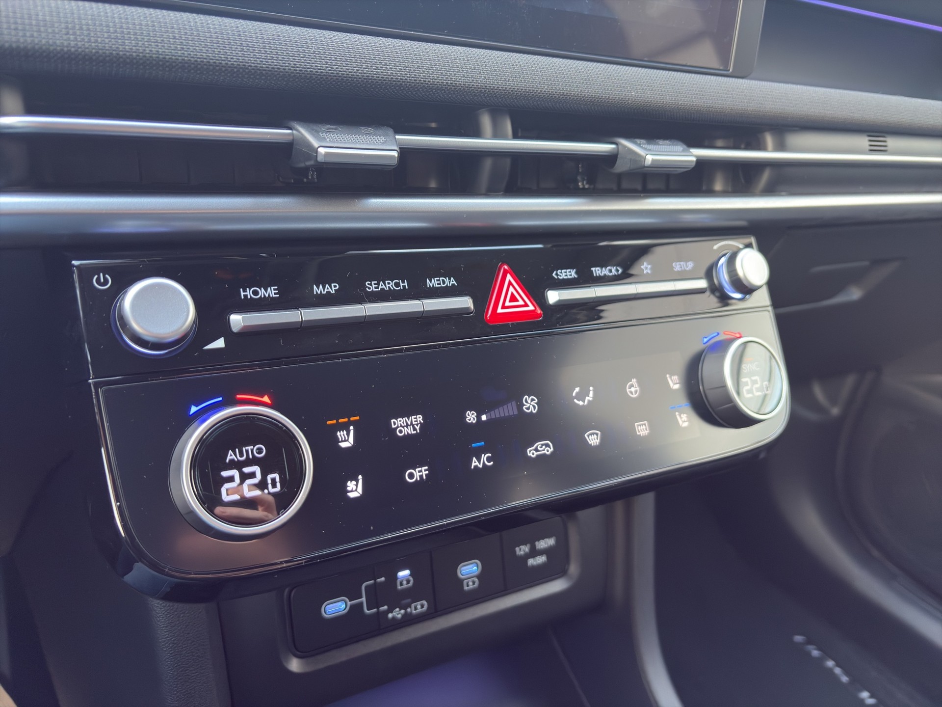 HYUNDAI Tucson 1.6 TGDI HEV Vertex 4WD Swiss Edition-image-18