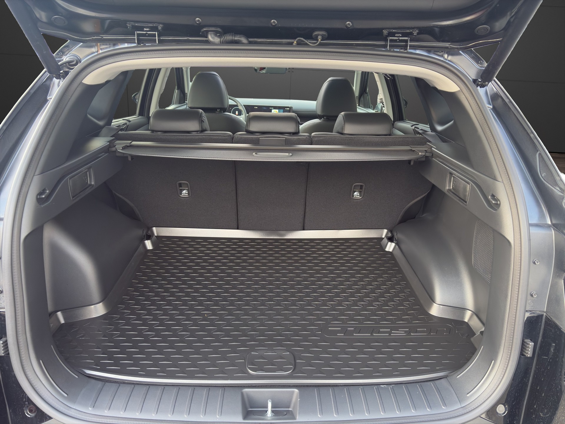 HYUNDAI Tucson 1.6 TGDI HEV Vertex 4WD Swiss Edition-image-13
