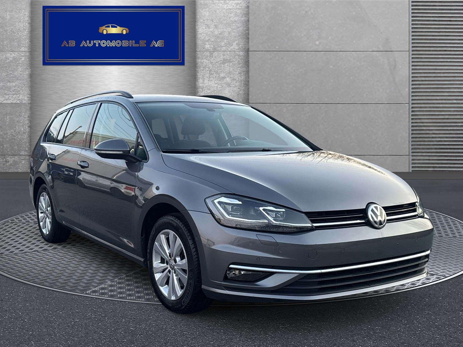 VW Golf Variant 1.4 TSI Comfortline DSG-image-2