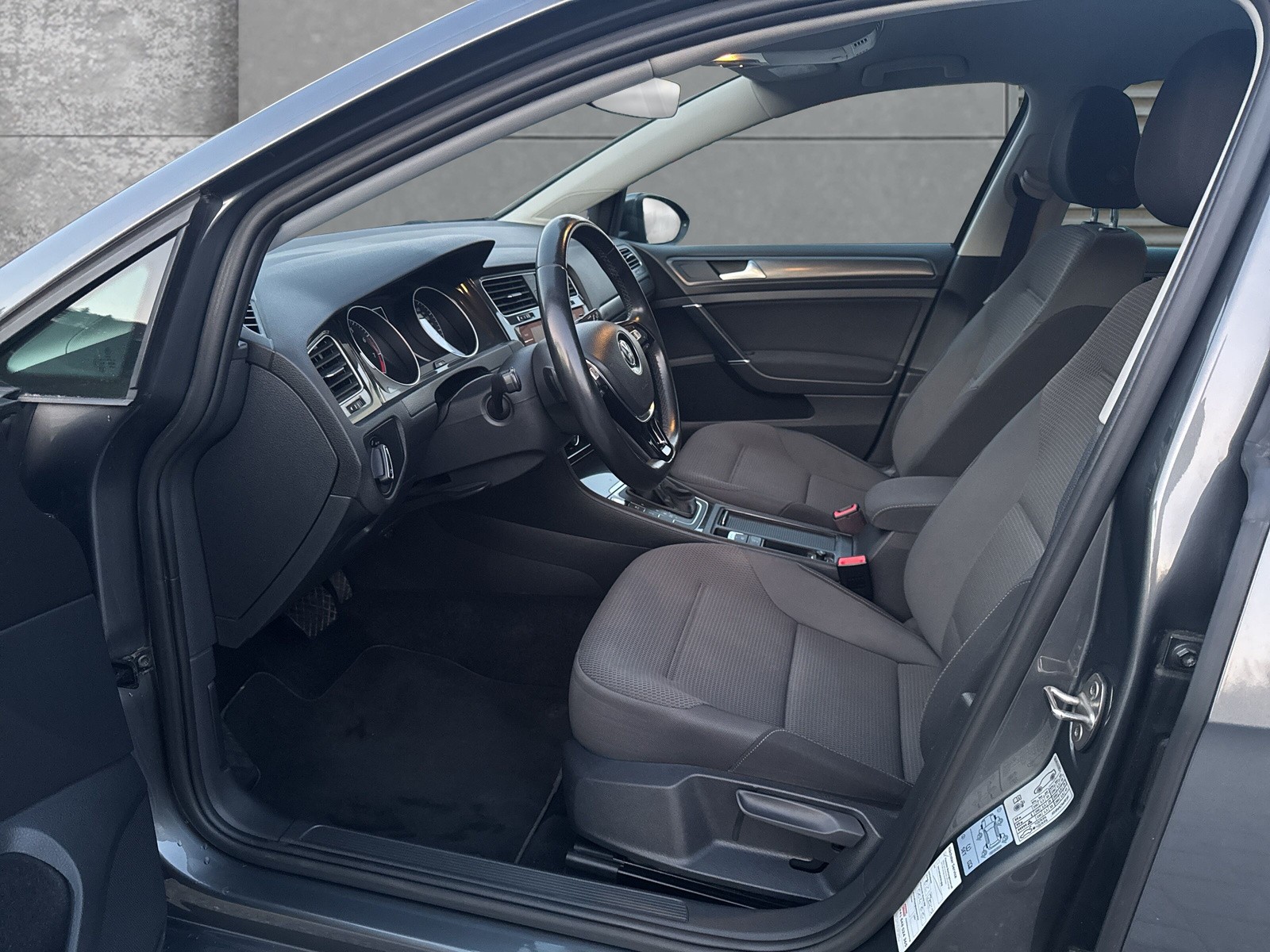 VW Golf Variant 1.4 TSI Comfortline DSG-image-8