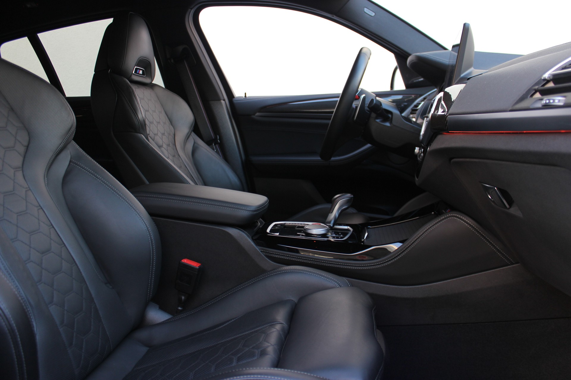BMW X4M xDrive M Competition-image-8