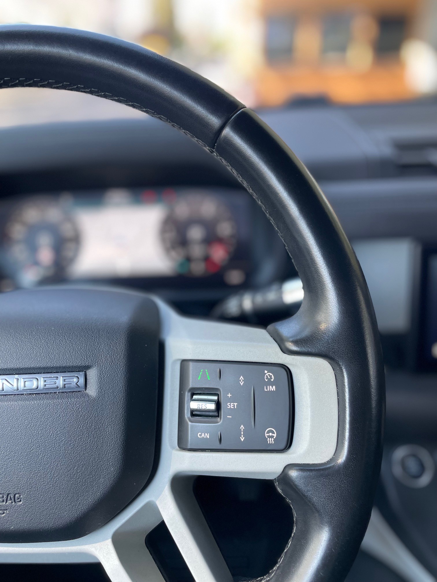LAND ROVER Defender 90 3.0 D I6 S-image-7
