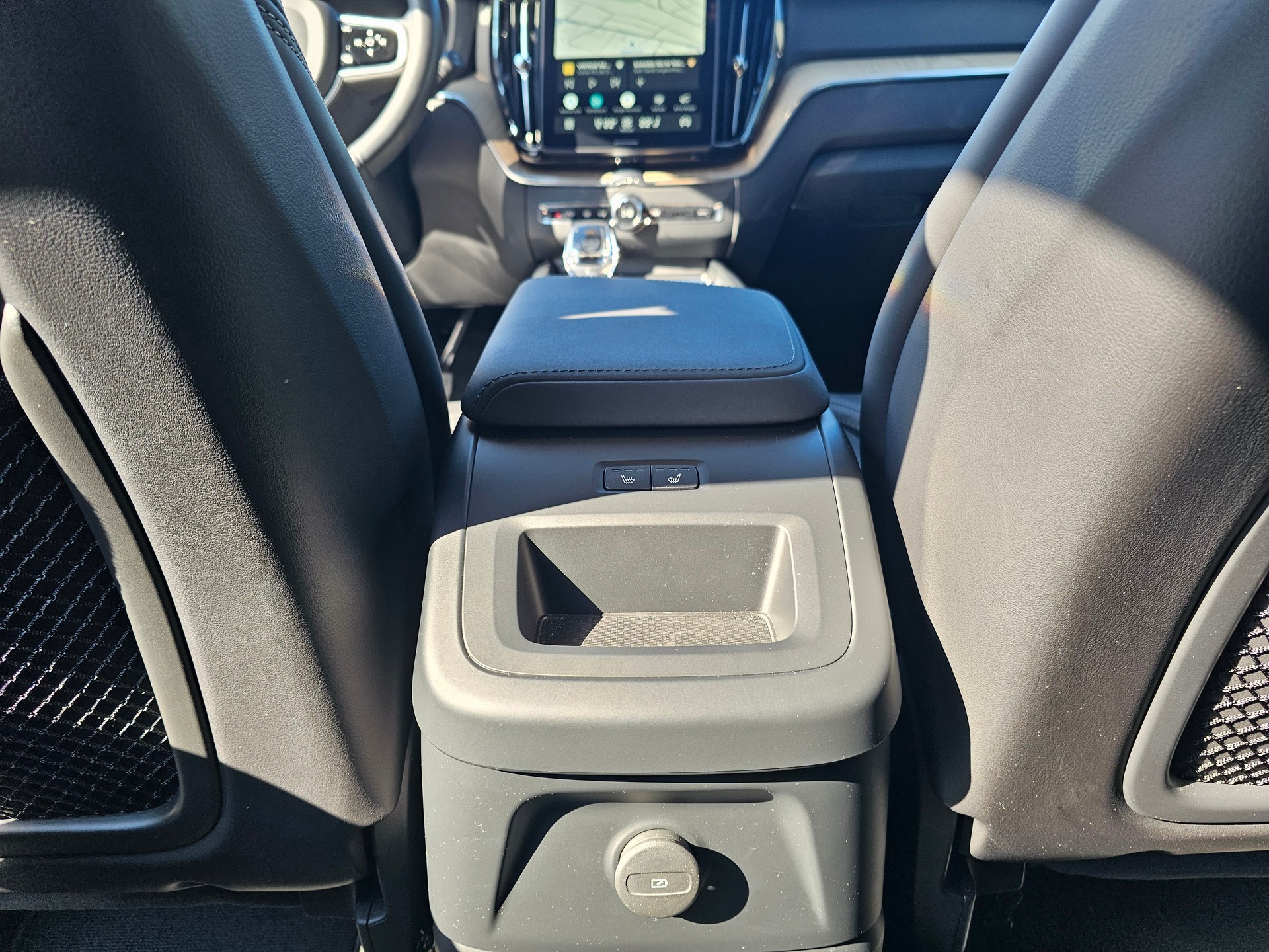 VOLVO XC60 2.0 T6 TE Plus Dark eAWD-image-16