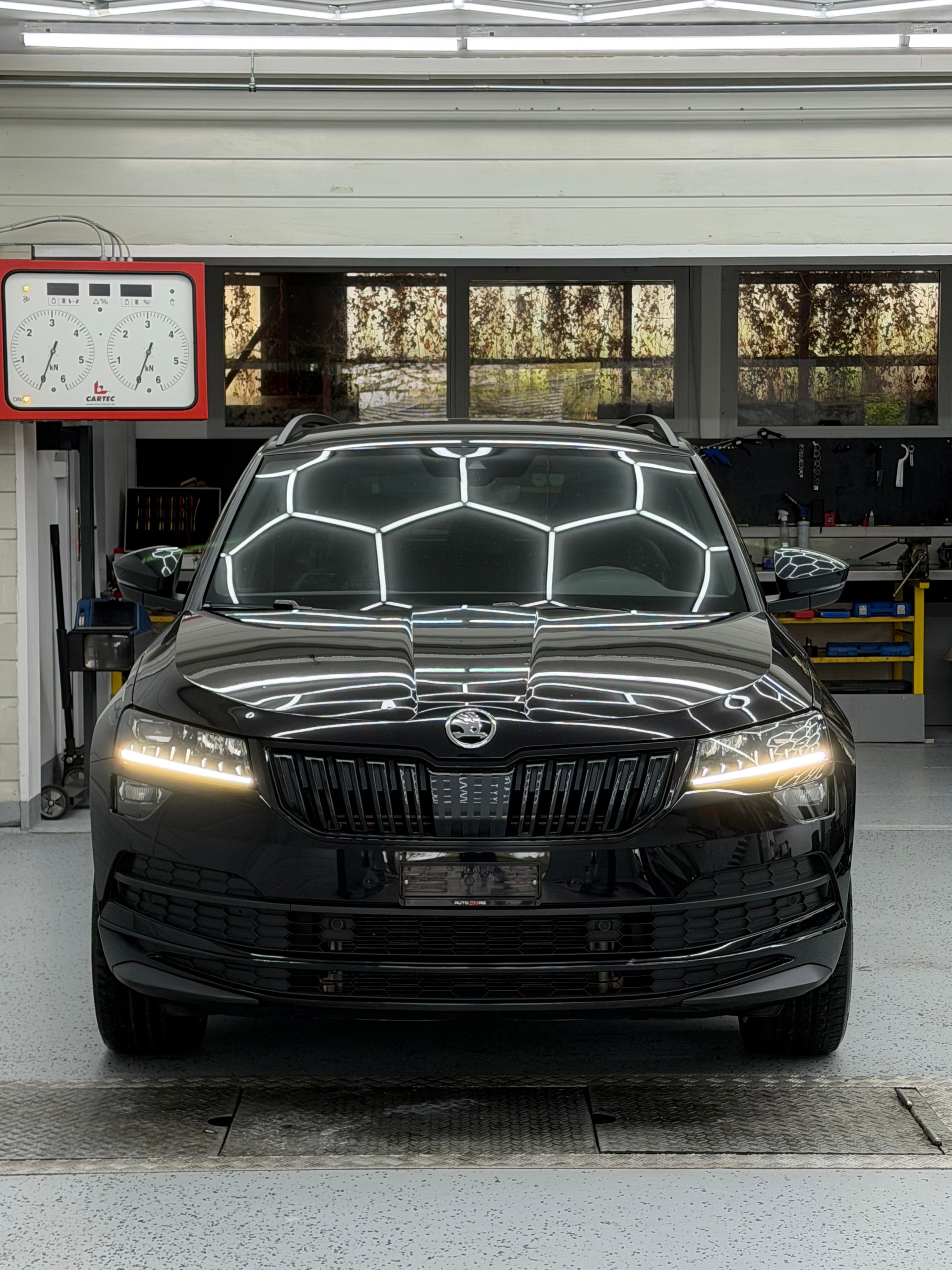 SKODA Karoq 2.0 TSI SportLine 4x4 DSG-image-1
