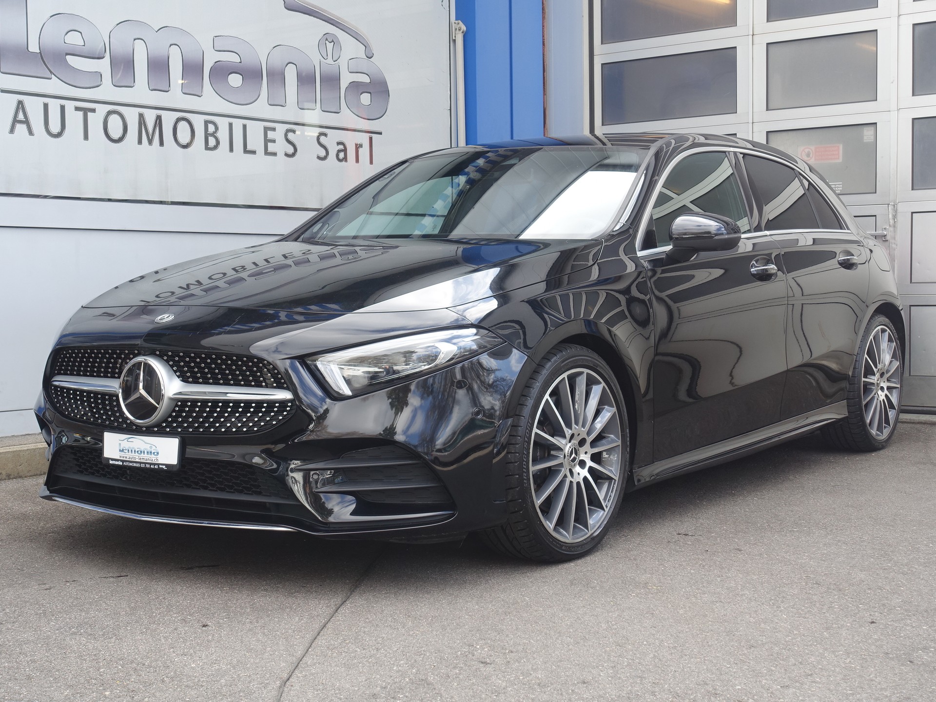 MERCEDES-BENZ A 250 Progressive 7G-DCT-showroom-element-1