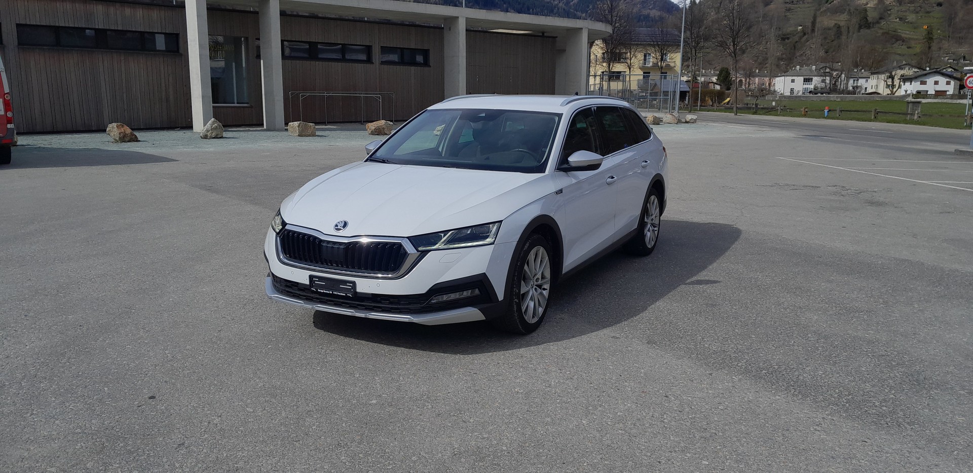 SKODA Octavia Combi 2.0 TDI DSG Scout 4x4