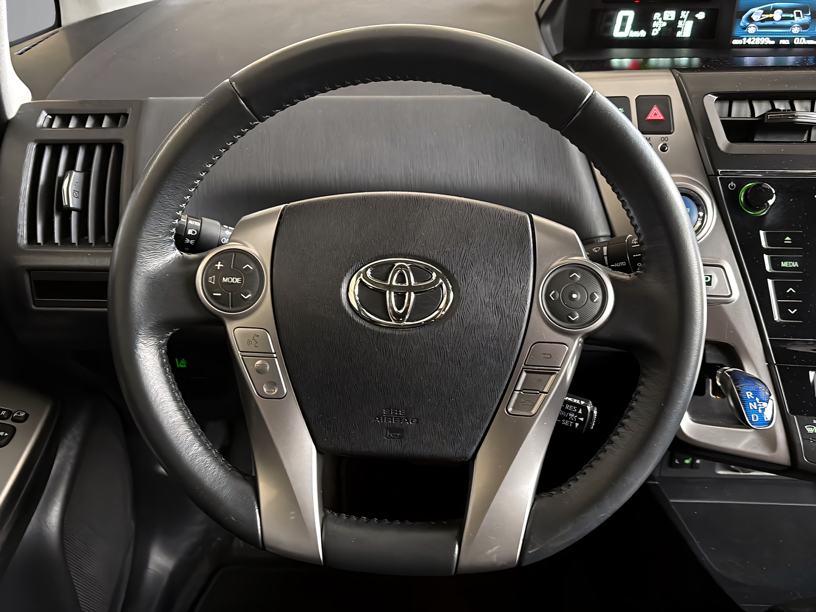 TOYOTA Prius+ Wagon 1.8 VVTi HSD Comfort-showroom-element-3