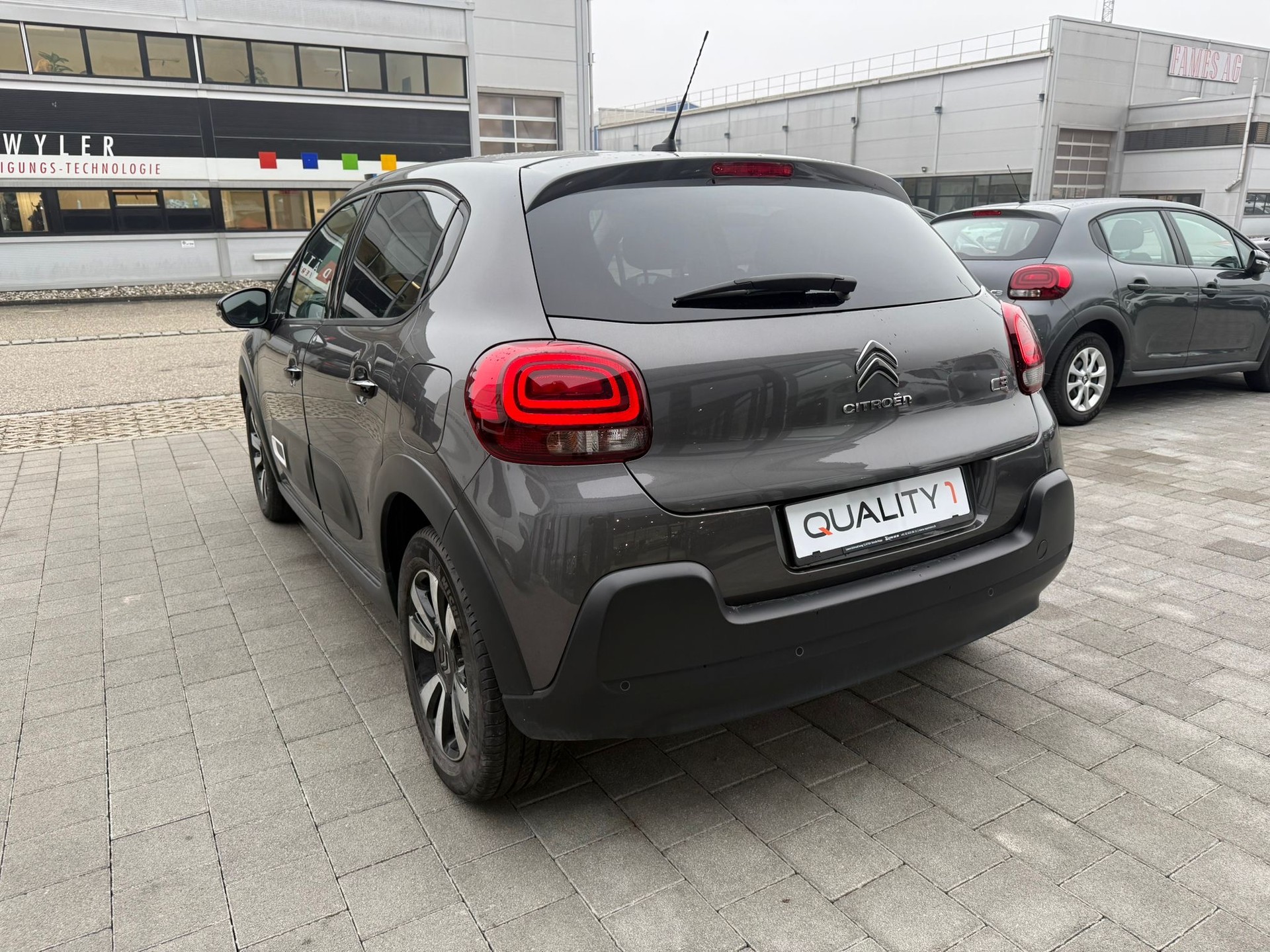 CITROEN C3 1.2i PureTech Elle EAT6-image-7