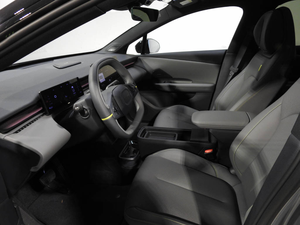 LYNK & CO 02-image-9
