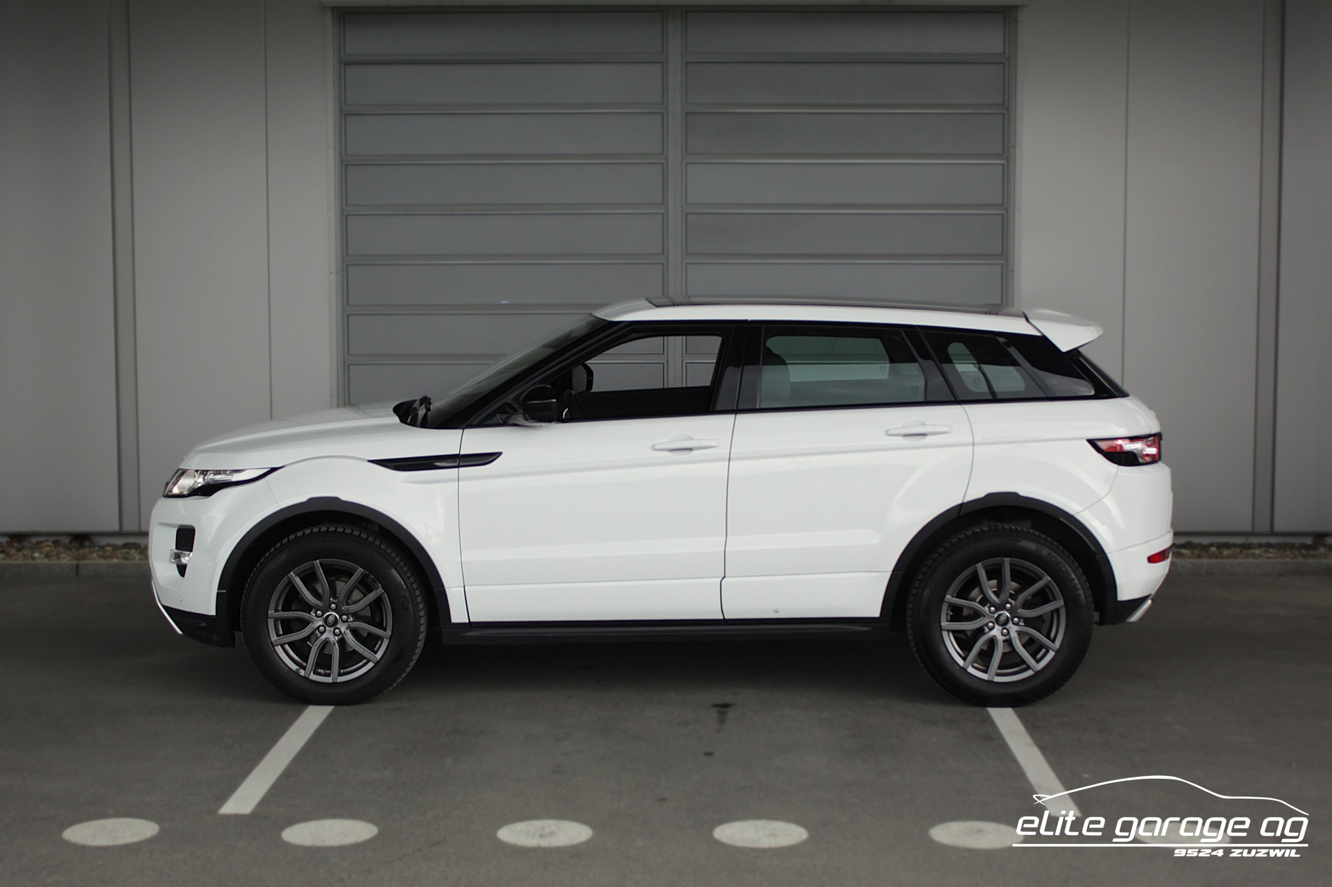 LAND ROVER Range Rover Evoque 2.0 Si4 Dynamic AT9-image-1