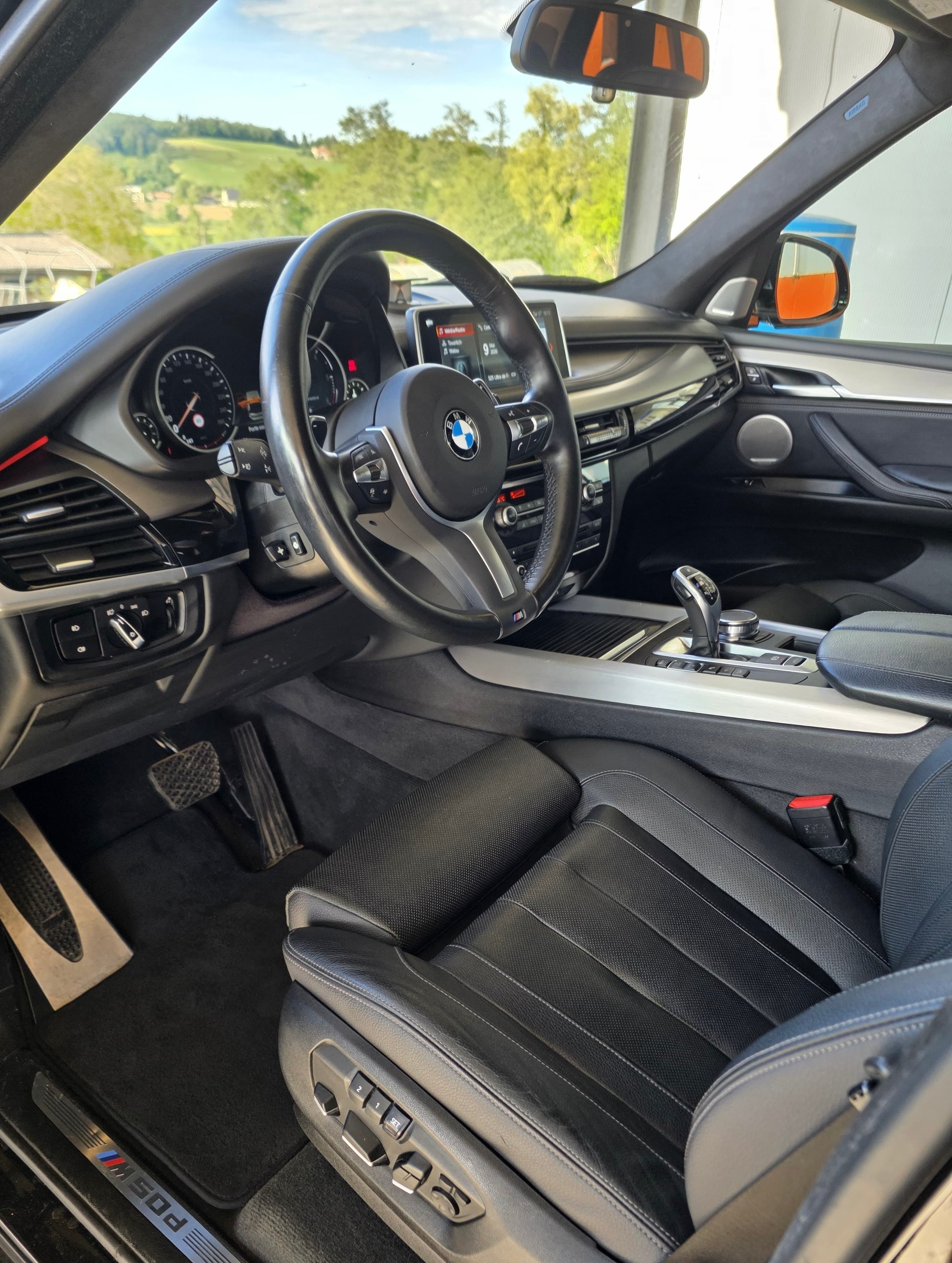 BMW X5 xDrive M50d Pure M Sport Plus Steptronic-image-8