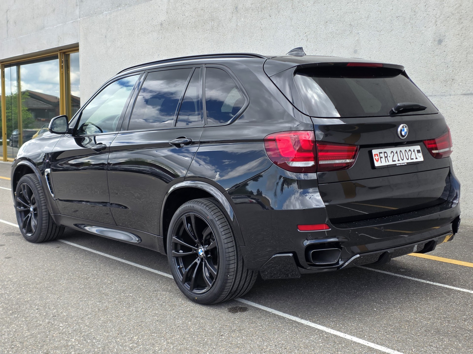 BMW X5 xDrive M50d Pure M Sport Plus Steptronic-image-4