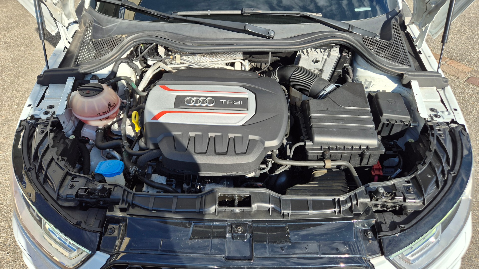 AUDI S1 2.0 TFSI quattro-image-8